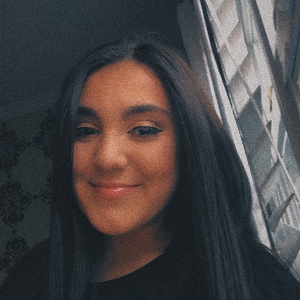 Meet your Posher, Evia